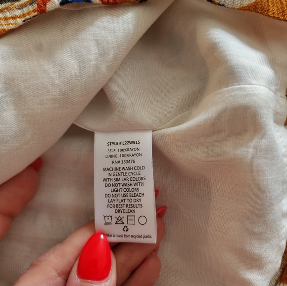 Evereve Floral Sleeveless Top w/adjustable Straps. Sz L - Picture 4 of 5